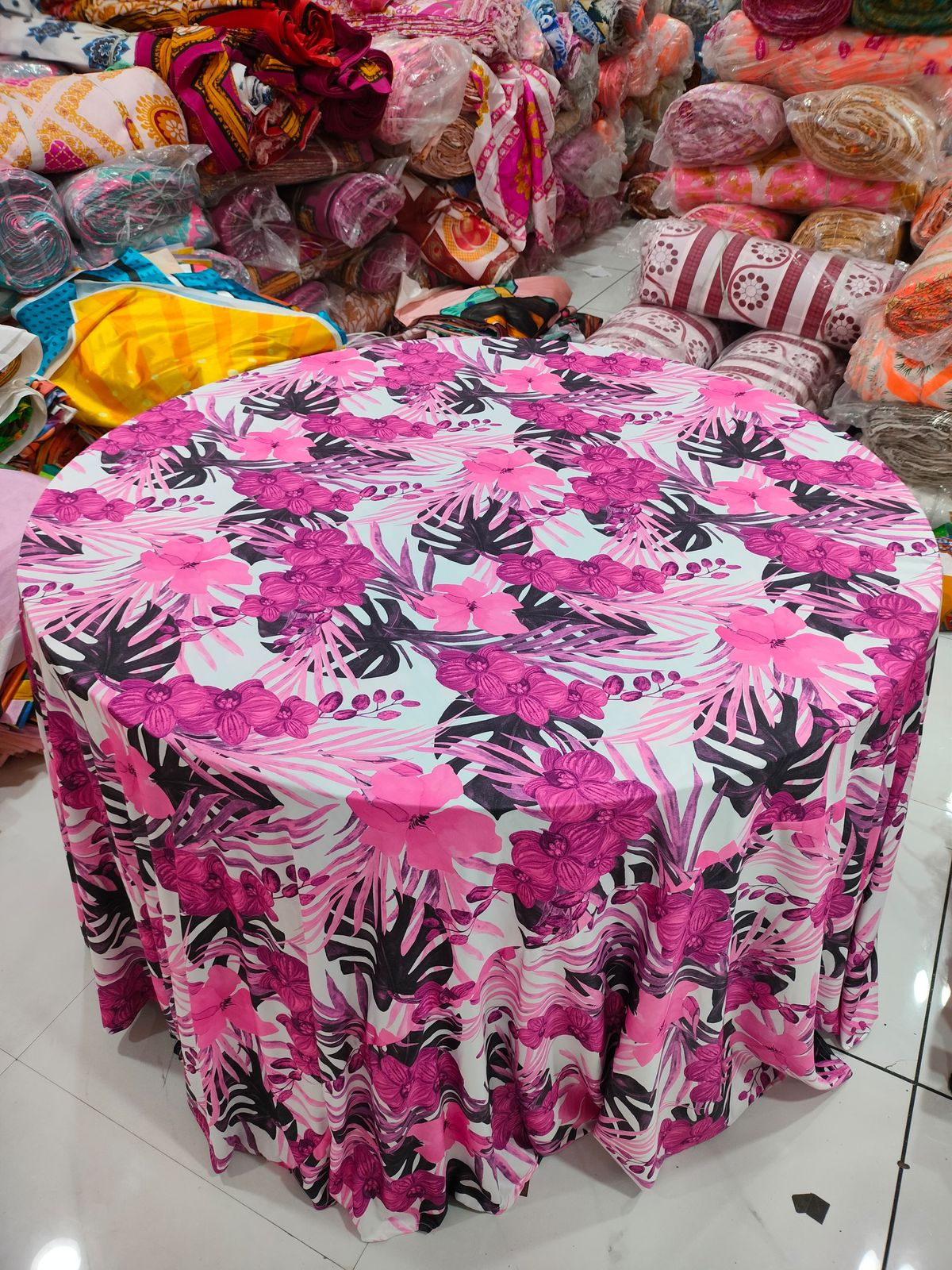 Tropical Pink Monstera Table Cloth (Round Table)