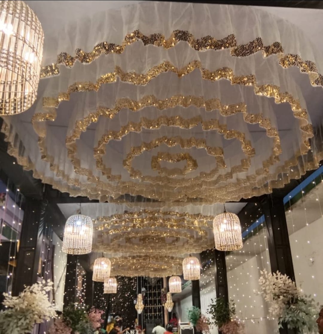 Golden Sequince Frill Chandelier Cieling